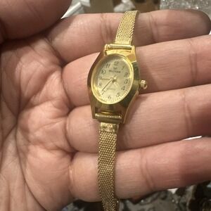Works VTG Waltham Ladies Watch Quartz Gold 18mm New Strap For Small Wrist 5.75